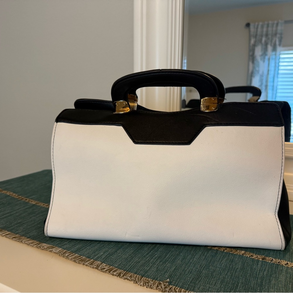 Elegant Black and White Handbag